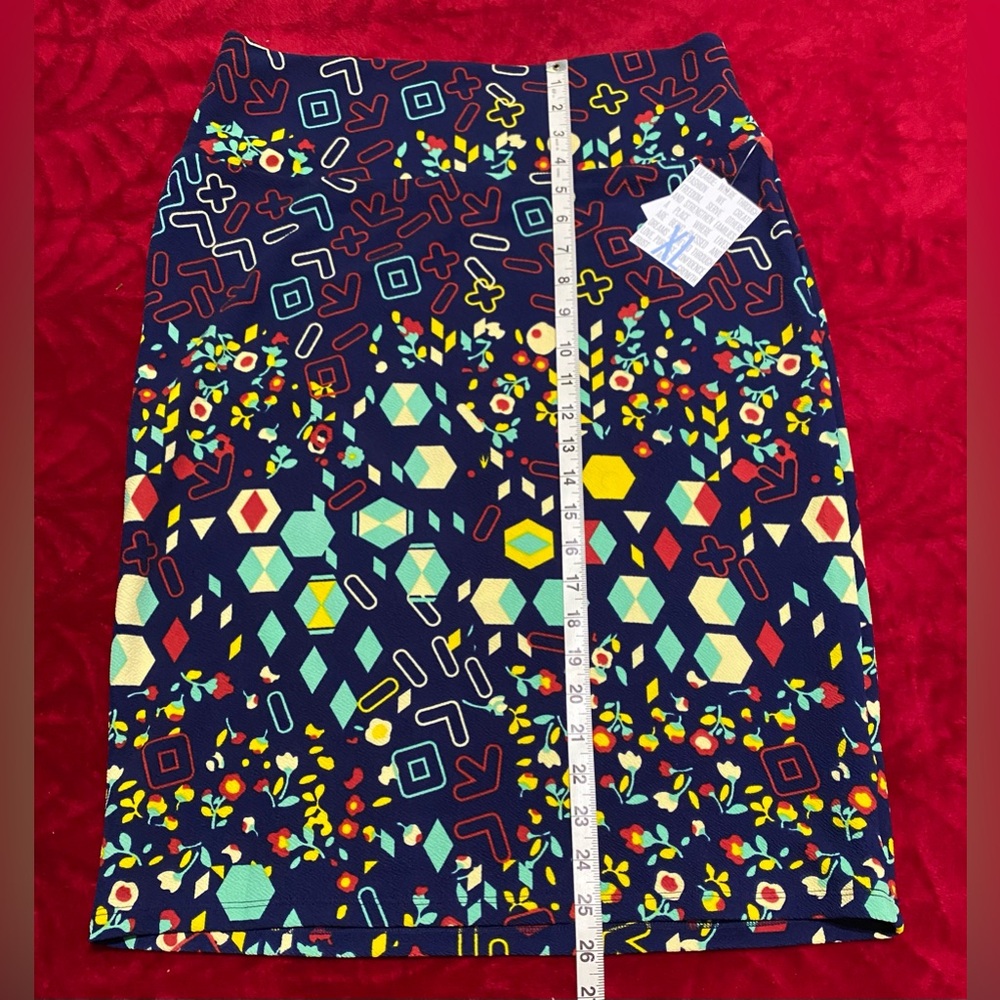 CLOSET CLEAN OUT ON ALL LULAROE MAKE AN OFFER BUNDLE NWT XL Skirt High Waist Fun - Picture 3 of 11